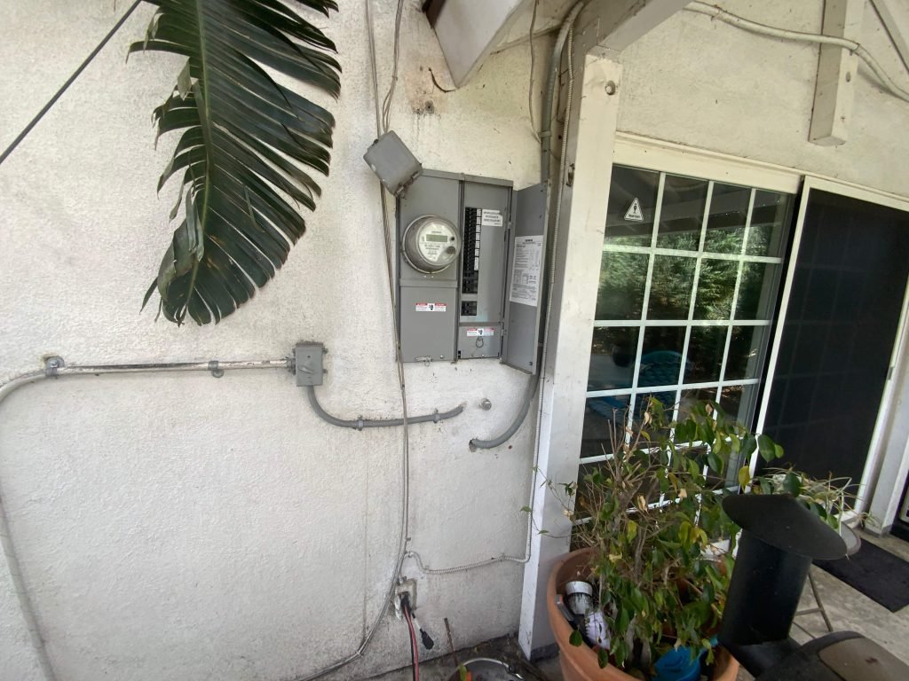 Residential electrical panel service by LG Electric